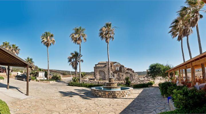 Oasis At Ayfilon Hotel Rizokarpaso Eksteriør billede